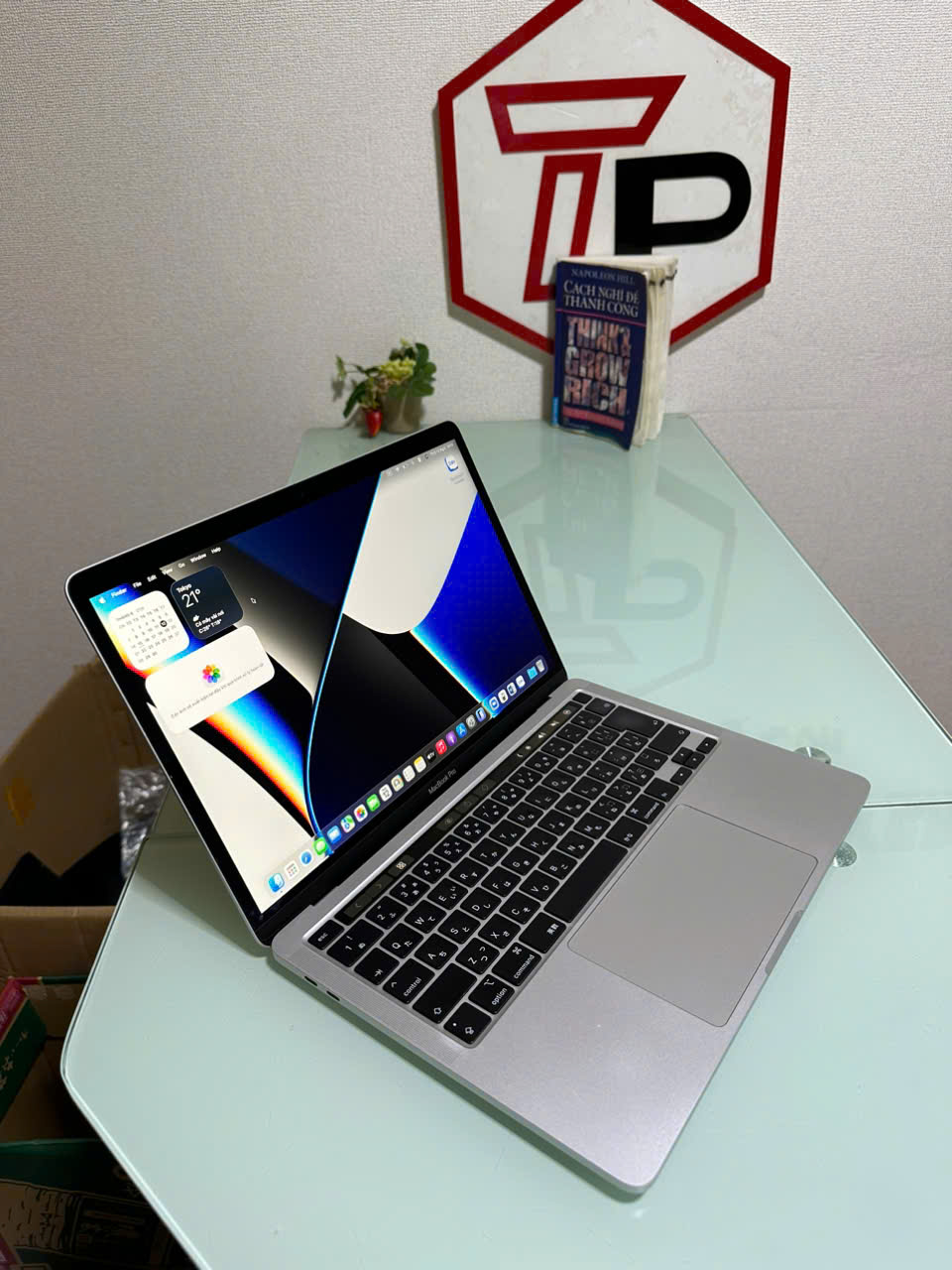 MacBook Pro 2020 シルバー 本体 Macbook Pro 2020 Silver / Core i7 / RAM 32GB / SSD 1TB / 13.3 inch